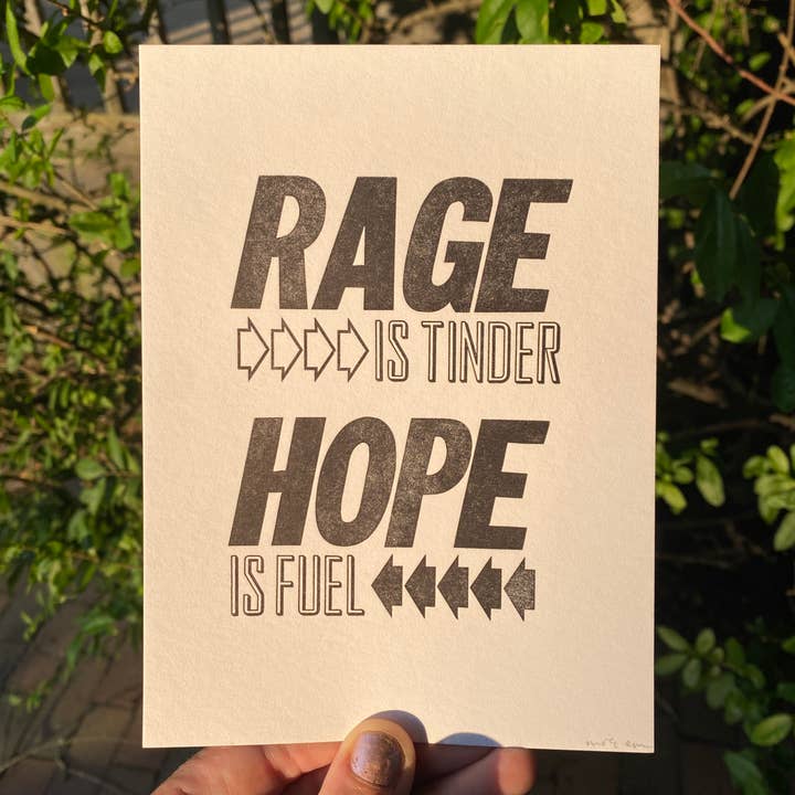Impression typographique : Rage is Tinder/Hope is Fuel pour la vente par radical emprints
