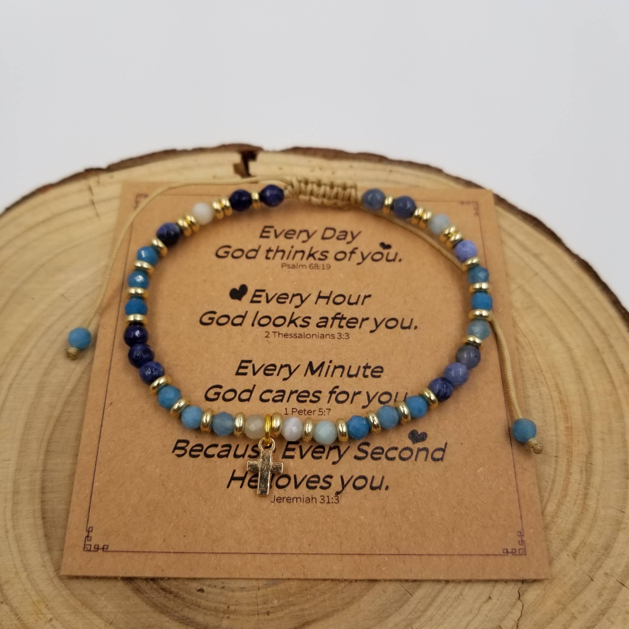 CHAKRA JEWELRY – wholesale Pärlarmband – Mini korsarmband med naturliga stenar och välsignelsekort3