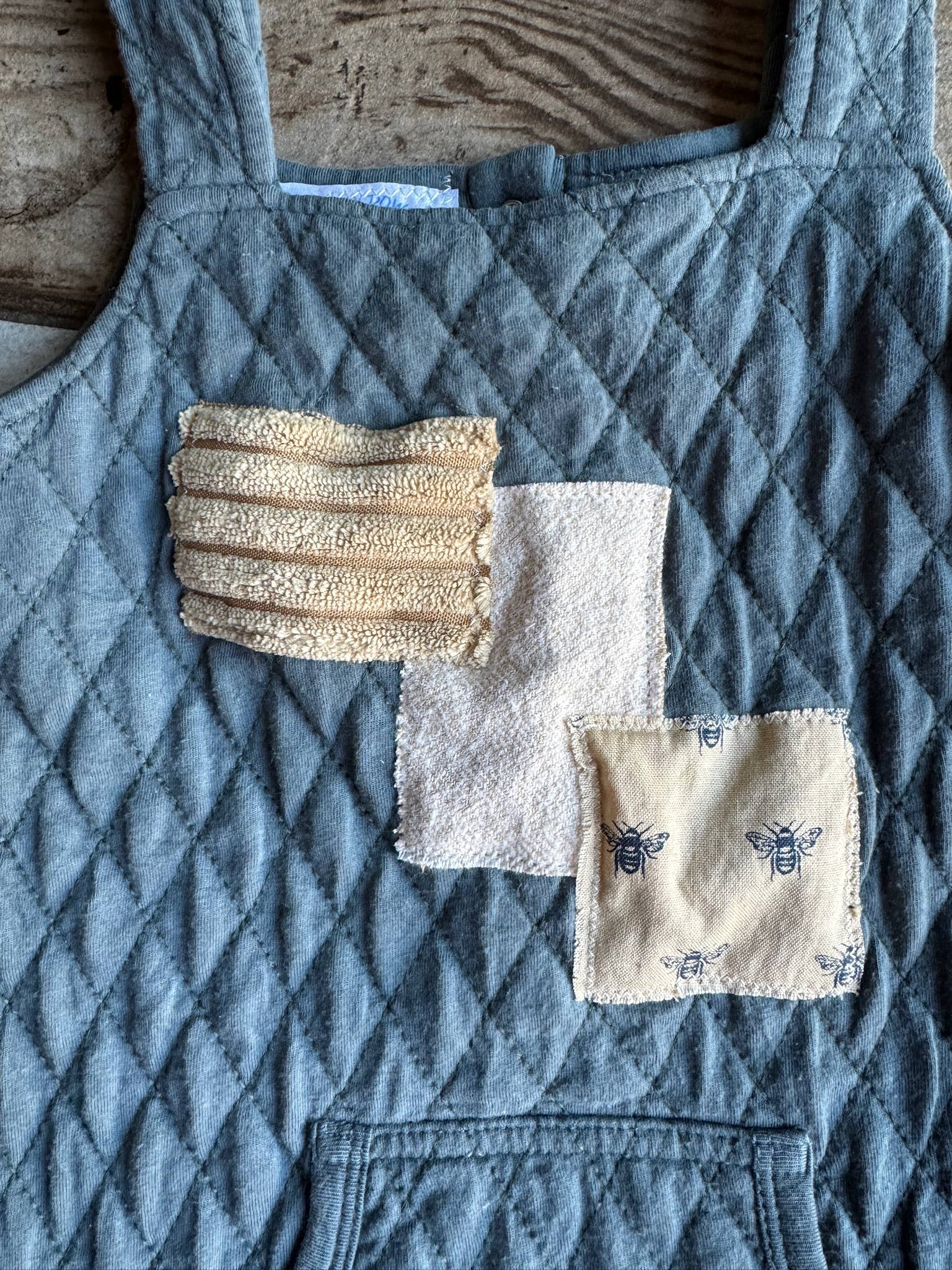 Hammy Downs Threads - Wholesale Jumpsuit - Baby - Cape Cod Quilted Jumper
Sz18-24M.1pc only available1