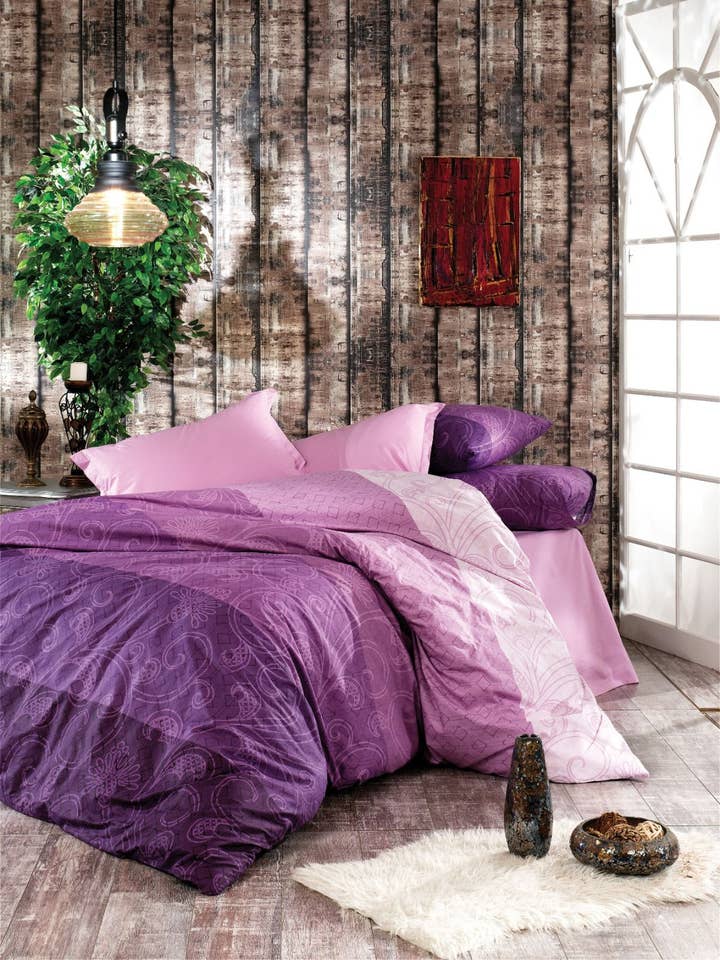 Parure de lit 4 pièces Purple Dream pour la vente par SannasDecor