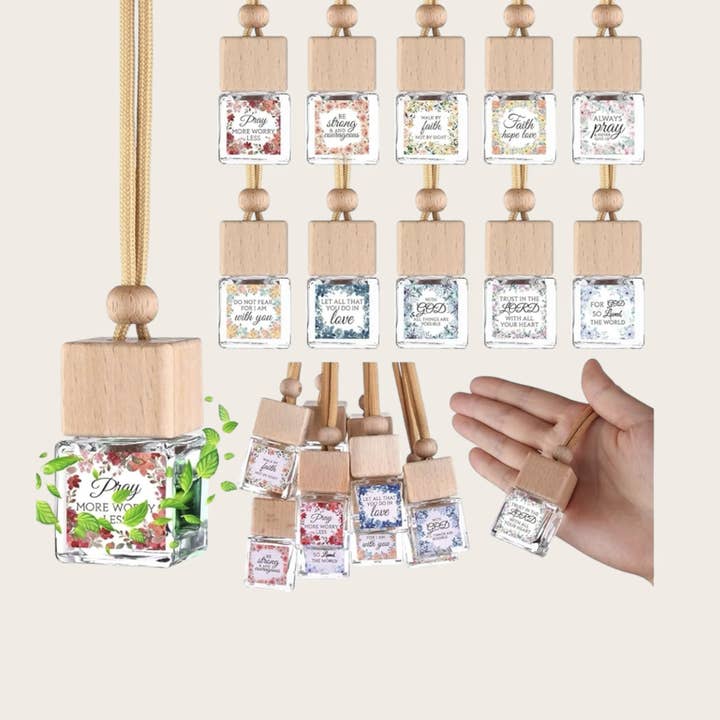 Bouteilles vides de désodorisant pour voiture à thème chrétien pour la vente par Ella Blue