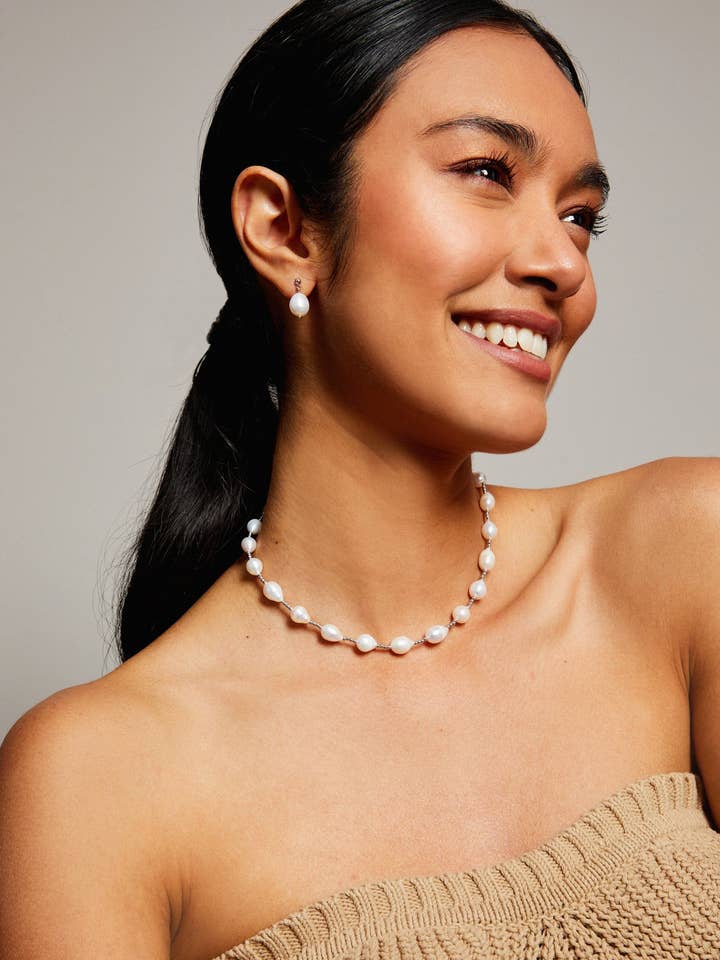 Lily Pearl & Bead Choker for wholesale by Maudella