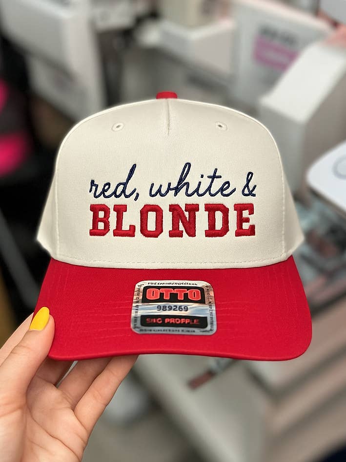 Rot, Weiß & Blond bestickter Hut für den Großhandel von Burnt By Bray LLC