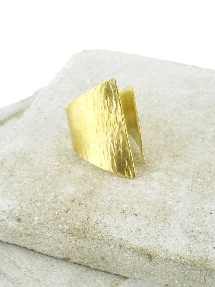 Texture Ring for wholesale by Dos Pinceles