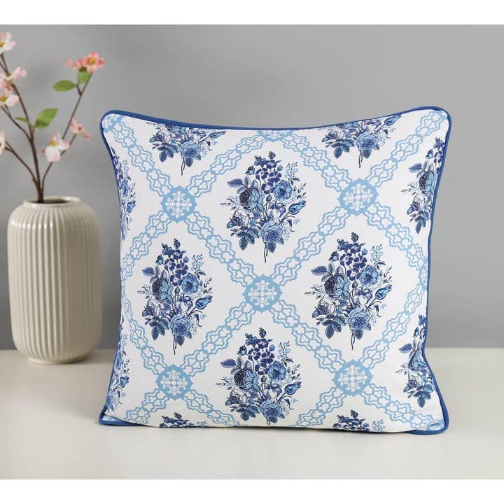 Cerulean Blooms 18 x 18 bomuldsandebetræk for engroshandel hos India Circus