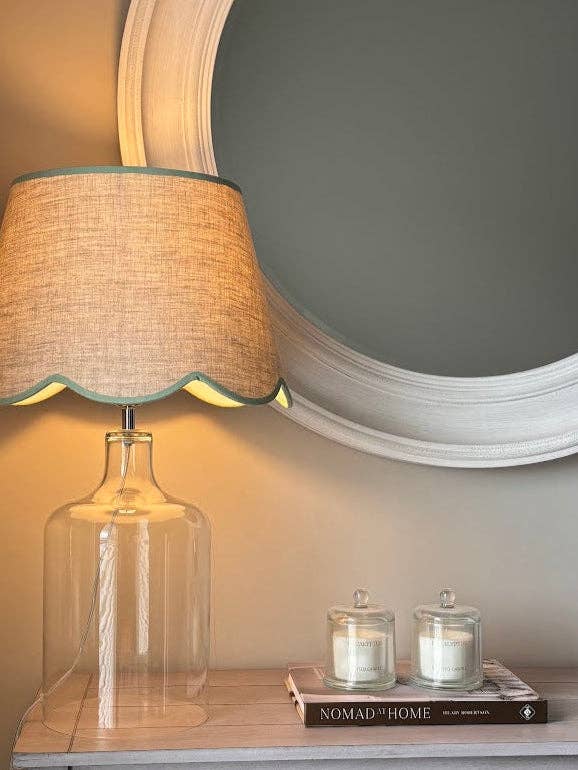 Pantalla de lámpara de lino con ribete verde de vieira para venta al por mayor de LNH EDIT