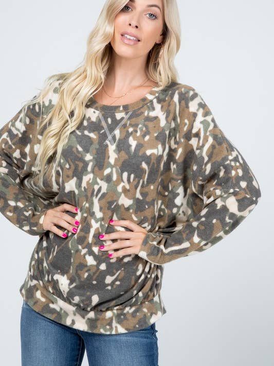 Pull brossé et haut à imprimé camouflage pour la vente par Rose Mellow Fashion