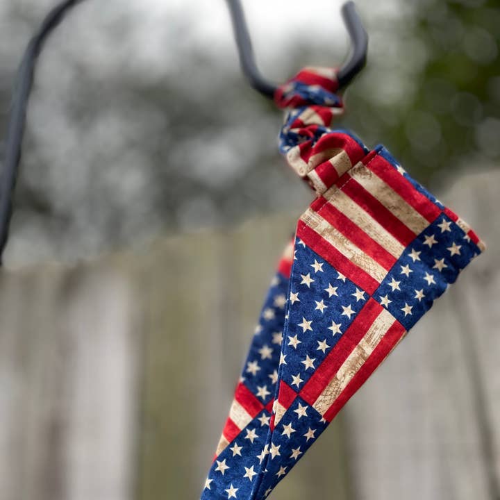 Busybee’s Barkery & Co – wholesale Pet bandana – Dog – American Flag Dog Bandana