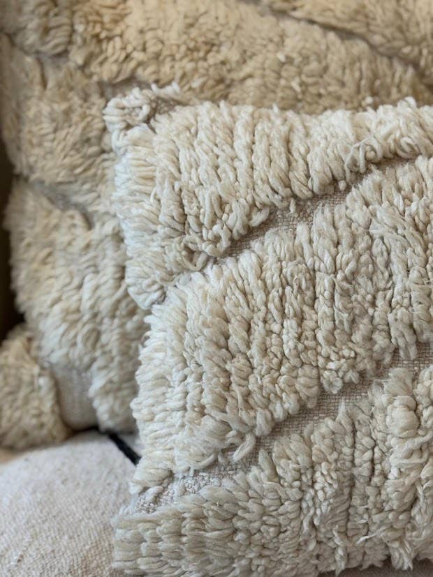 NOMAD BY LIV – Engroshandel Pyntepudebetræk – Håndlavet Beni Ouarain pudebetræk - Offwhite (60 x 40 cm)1