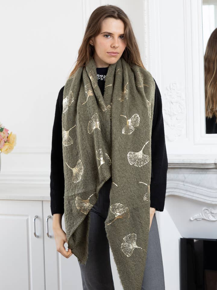 2081 Thick beveled scarf with gilded ginkgo pattern for wholesale by LINETA