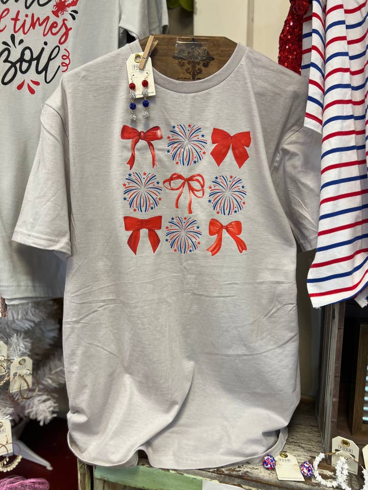 T-shirt met print van Patriotic Bow voor wholesale door Sew Unique