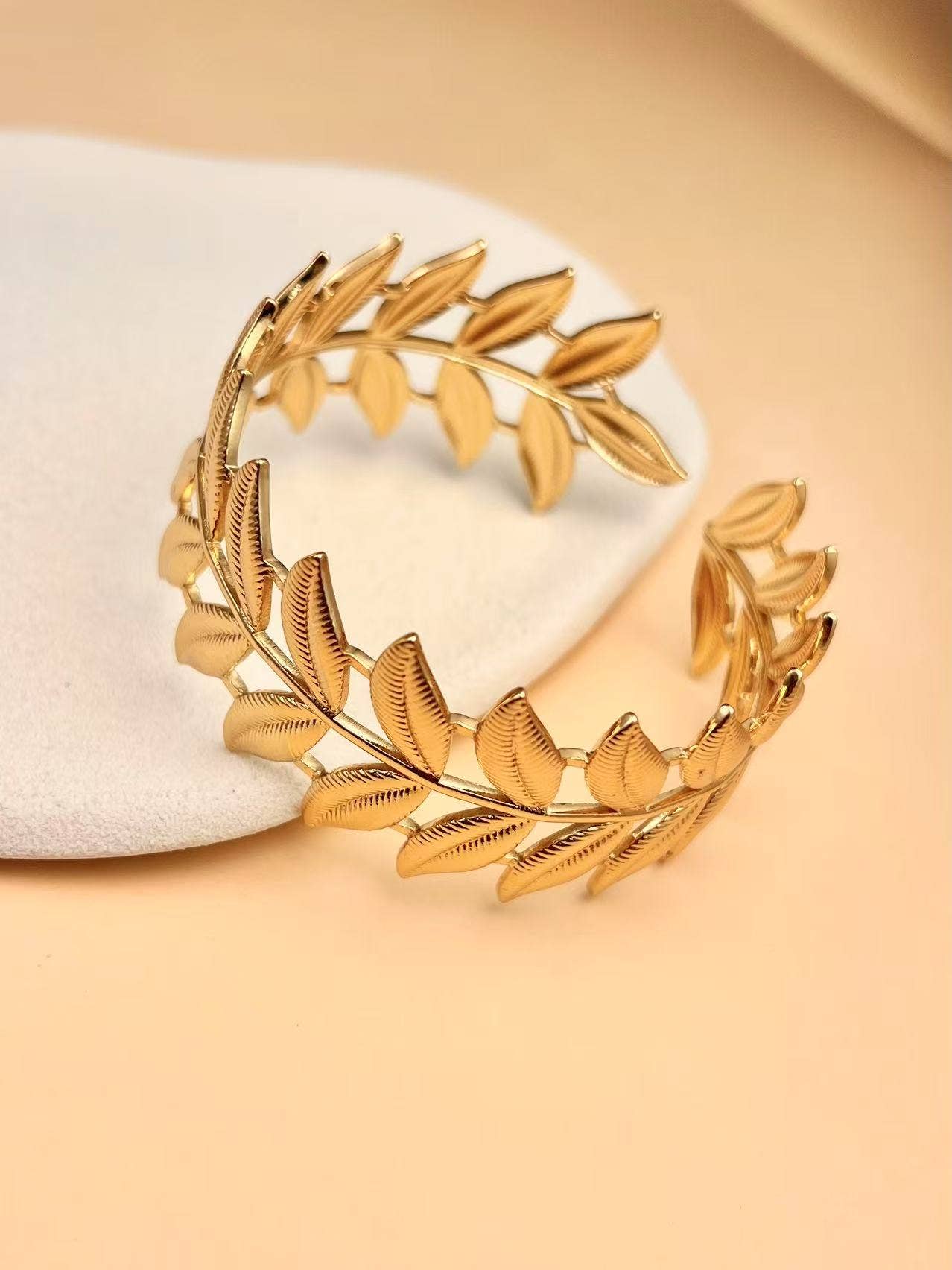 COSMOS - Wholesale Cuff Bracelet - Golden laurel bangle Royal and natural elegance