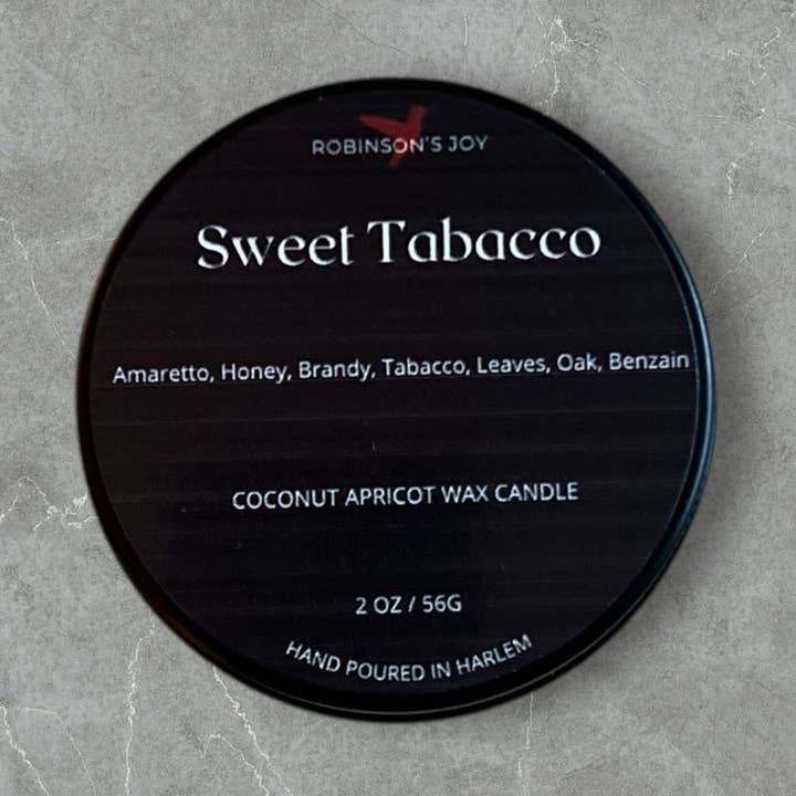 ROBINSON'S JOY - Vente Bougies de voyage - Bougie Tabac Doux 2oz - Collection Homme Étiquette Noire0