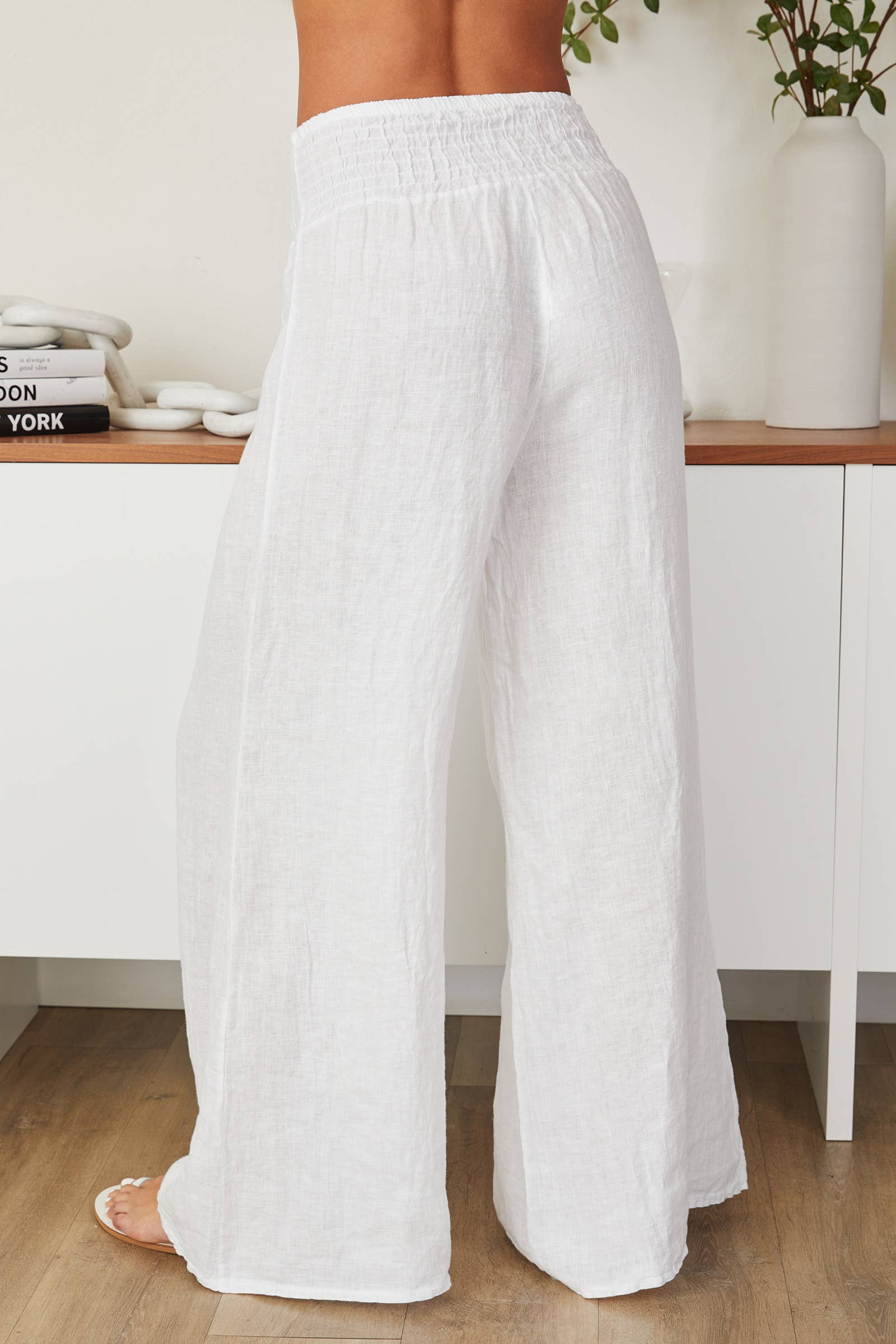 MILIO MILANO – Großhandel Hose – Damen – SOLIDE LEINENHOSE MIT GESMOKTEM BUND (255004-LINENPANTS)2