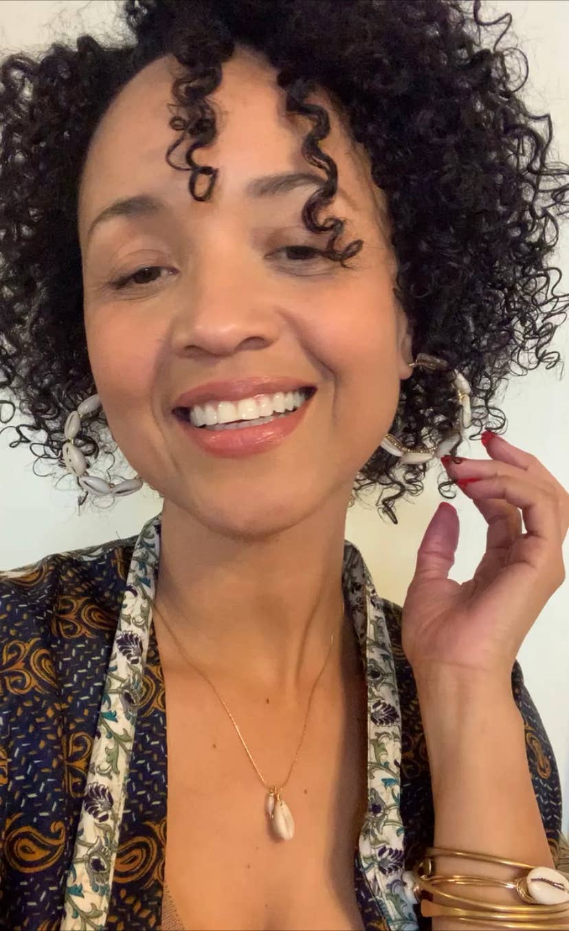 Bellacee Jewelry – wholesale Hoop earrings – Cowrie Shell Hoops- Tropical hoops- Vacation Hoops4