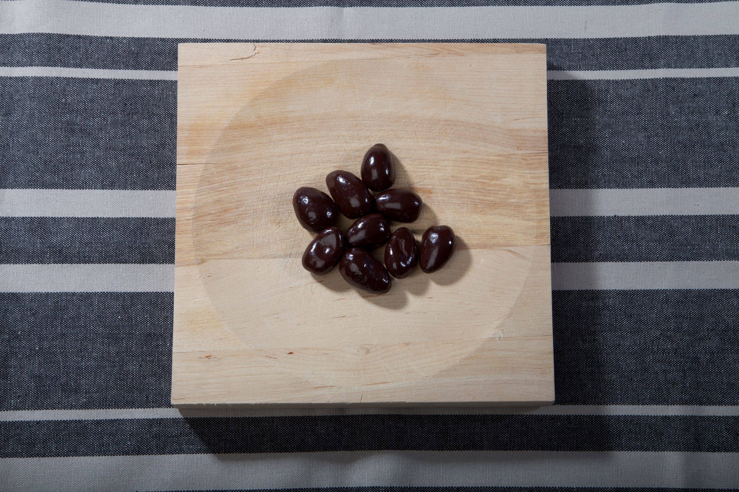 Le deliziose pasticceria sas Ti fa bene bio - Wholesale Chocolate Covered Sweets - Mandorelli Dark Chocolate1