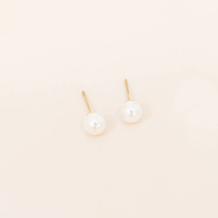 Lovoda - Wholesale Stud/Post Earrings - Flawless Pearl Stud Earrings