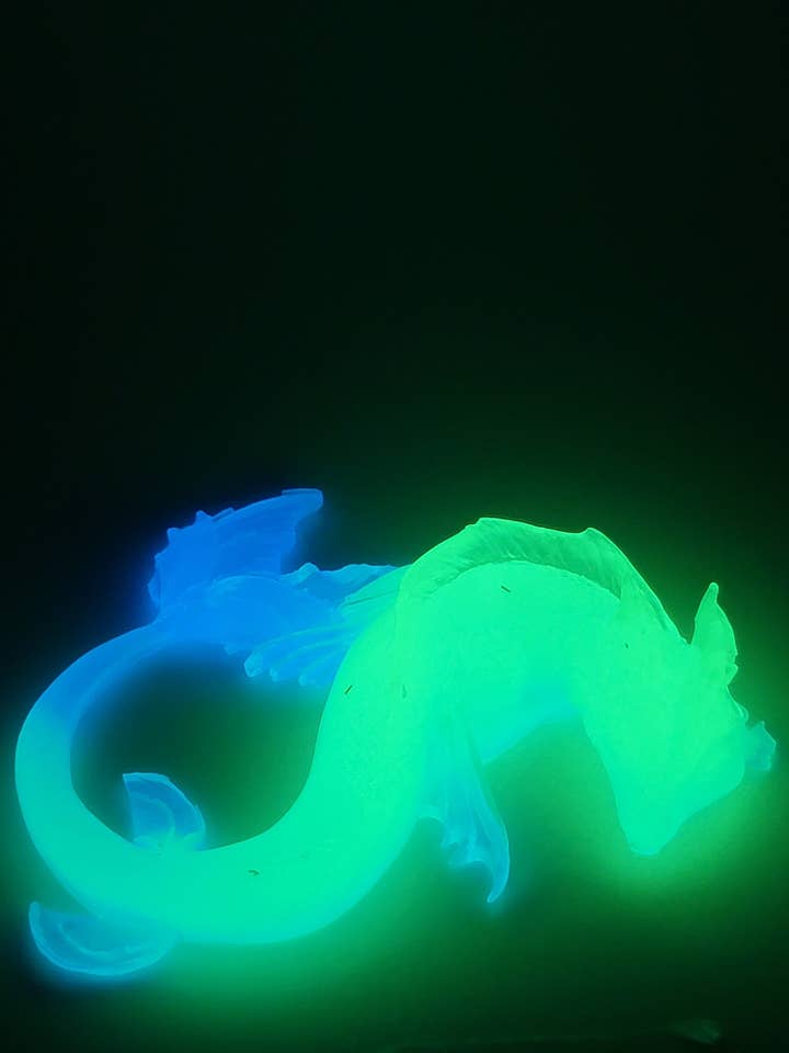 Young Dragons for wholesale by Hard light crafters