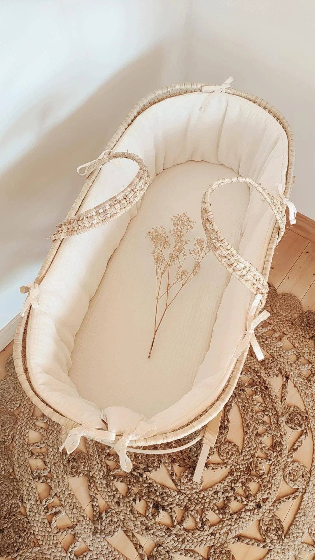 Les p'tites Merveilles de Bérénice – wholesale Bassinet – Baby – Baby bassinet and complete lining in ecru organic cotton double gauze7