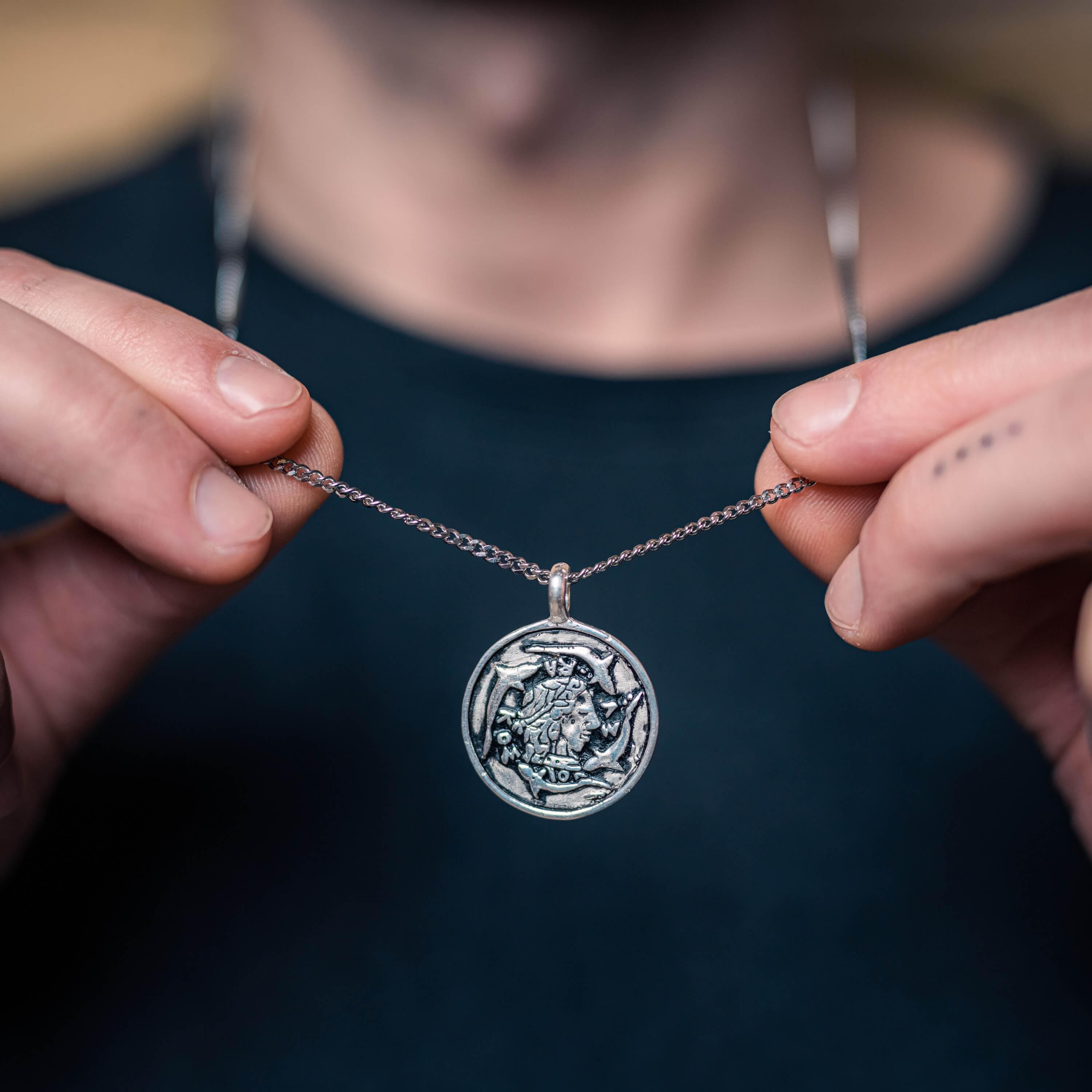 Made By Nami - Venta al por mayor Collares con colgantes/abalorios - Collar de aleación de plata - Romano0