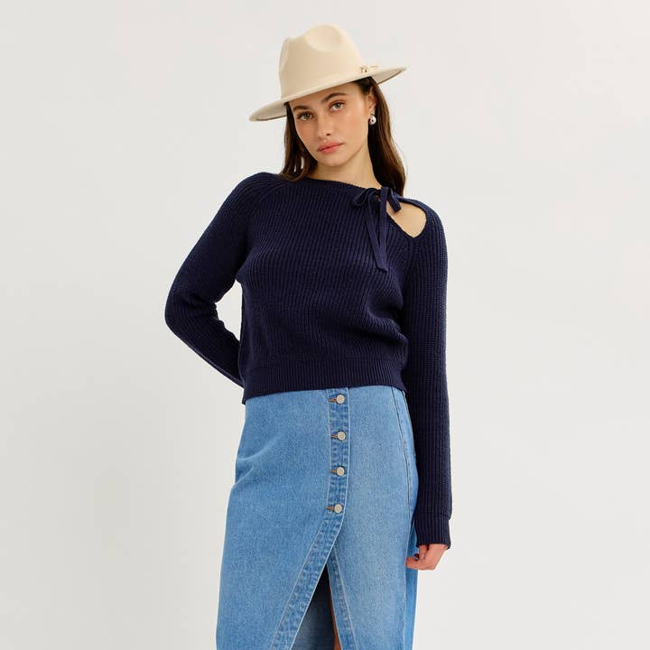 STRIKTRØJE MED EN SIDESLIDS MED SLØJFE for engroshandel hos idem ditto