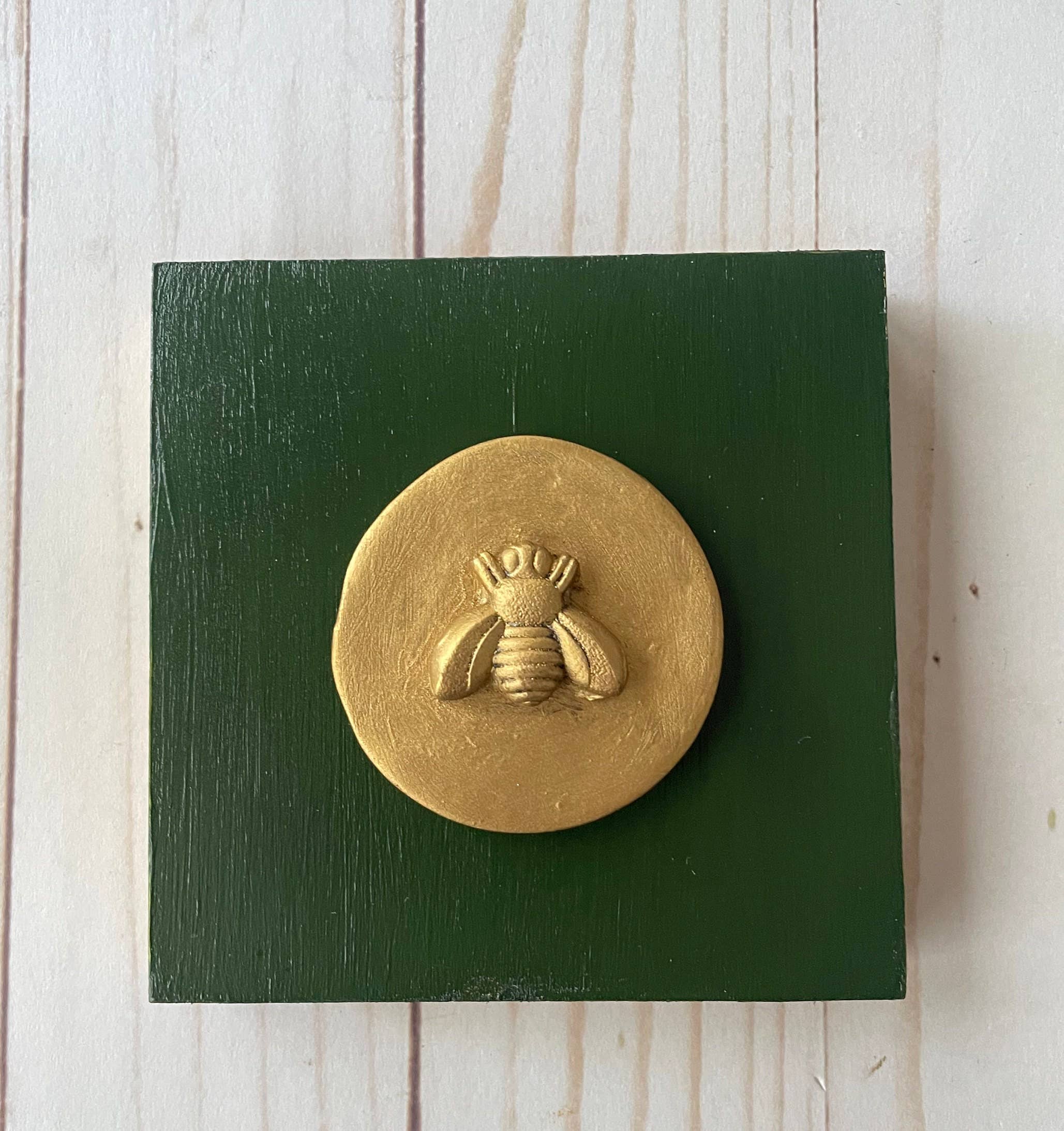 The Ornate Oyster – Großhandel 3D-Wandkunst – Biene Intaglio Klein 4x4, Wandkunst, Bienendekor, Napoleon-Biene3