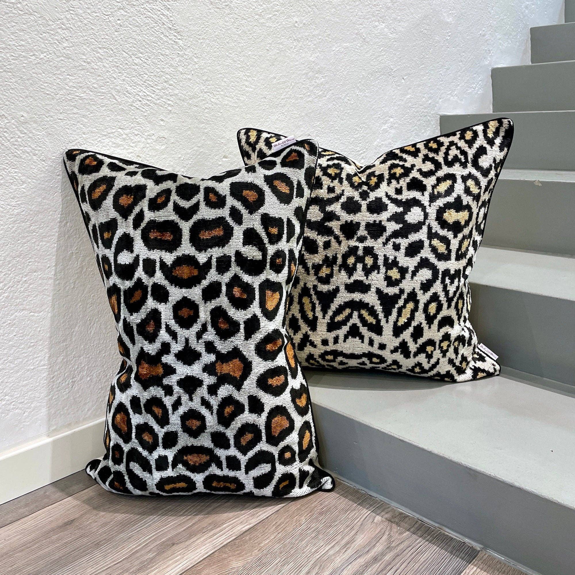 Mila∞Miro by Emelie - Wholesale Throw/Decorative Pillow - Velvet Ikat Cushion Snow Leopard | Velvet Ikat Pillow Snow Leopard5