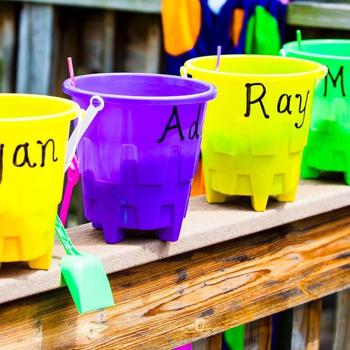 4E's Novelty - Vente Jouet de plage/piscine - Enfant et bébé - Lot de 12 seaux à sable, pelles et moules, 48 pièces pour la plage et la fête3