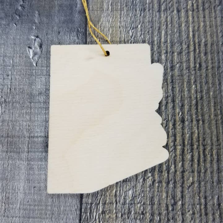 Happy Wood Products – Ornamento por atacado – Ornamento Arizona - Forma de Estado AZ com lema de estado2