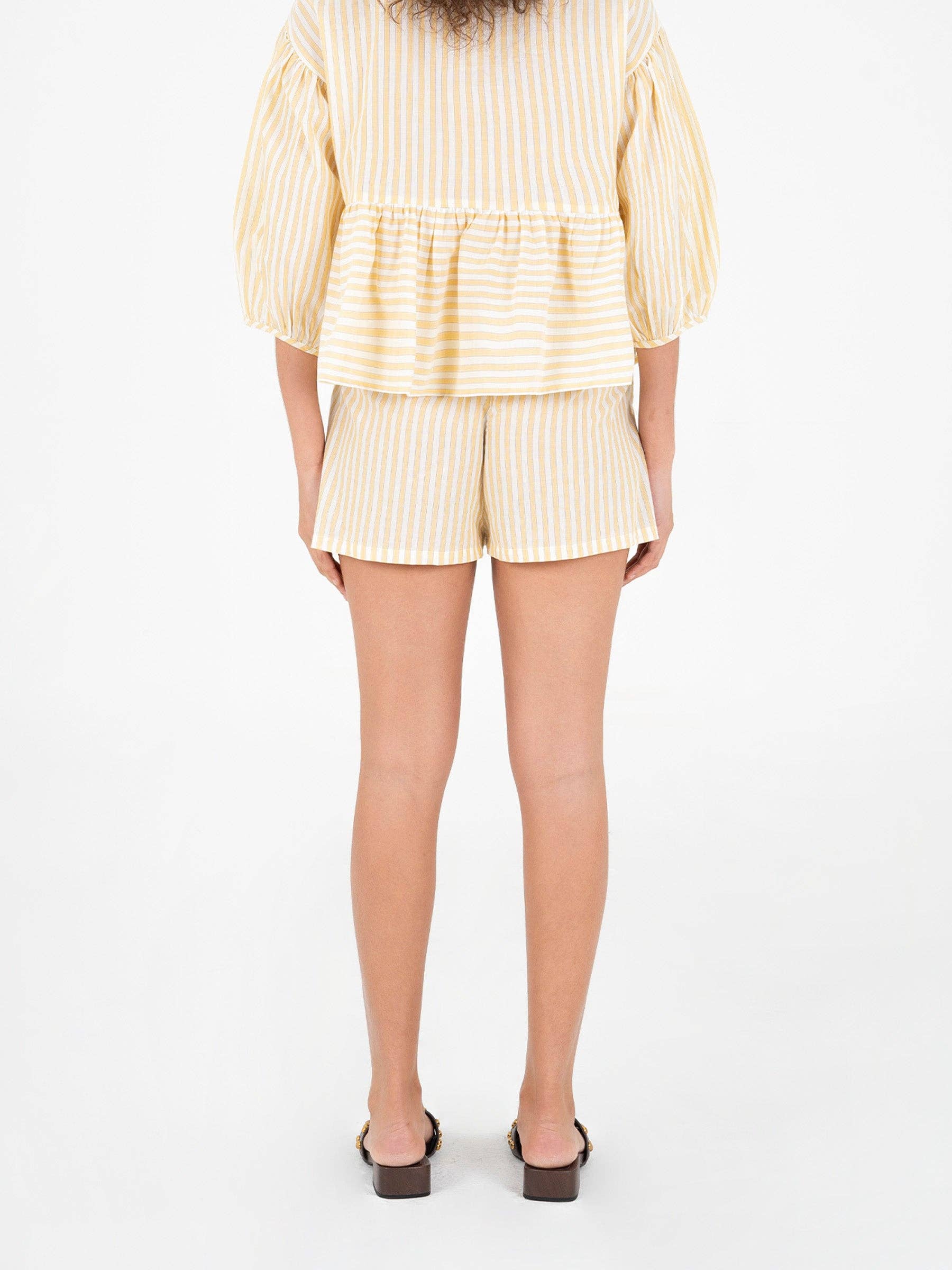 CARMEN SAYS - Wholesale Shorts - Women's - Pantalones Cortos Espíritu a Rayas Amarillas2