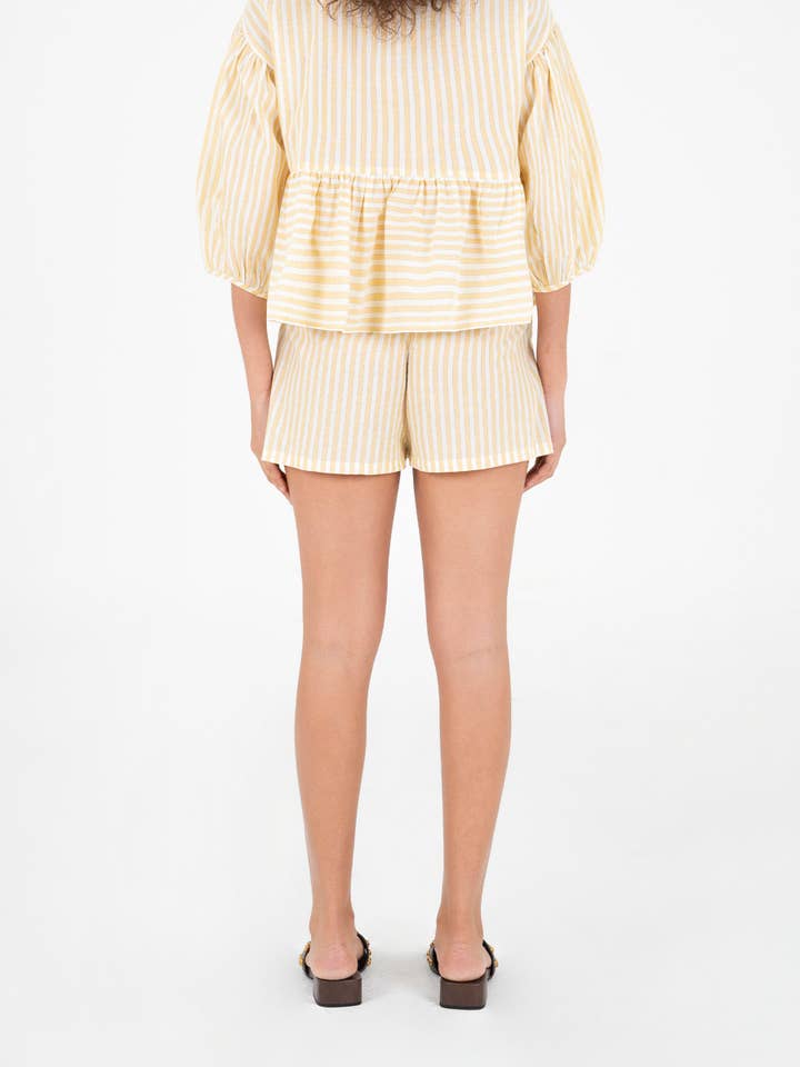 CARMEN SAYS - Wholesale Shorts - Women's - Pantalones Cortos Espíritu a Rayas Amarillas2