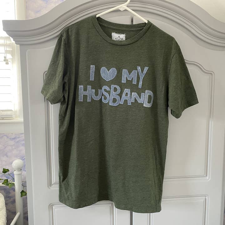 See You Wednesday - Venta al por mayor Camiseta - Unisex - Camiseta de Amor Personalizada Hecha a Mano