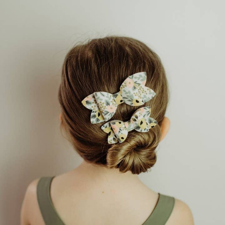 Bend & Snap - Wholesale Hair bow – Kids - Bronze Reindeer // Bows4
