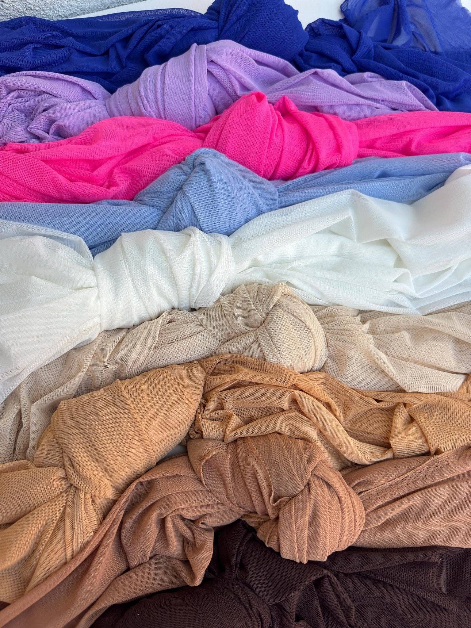 Königsblau Königsblauer 4-Wege-Stretch-Power-Mesh-Stoff von Yard, luxuriös, transparent, weich, für Braut-, Yogakleidung, Kleider, Dessous, Sportkleidung, Event-Dekoration für den Großhandel auf Faire9