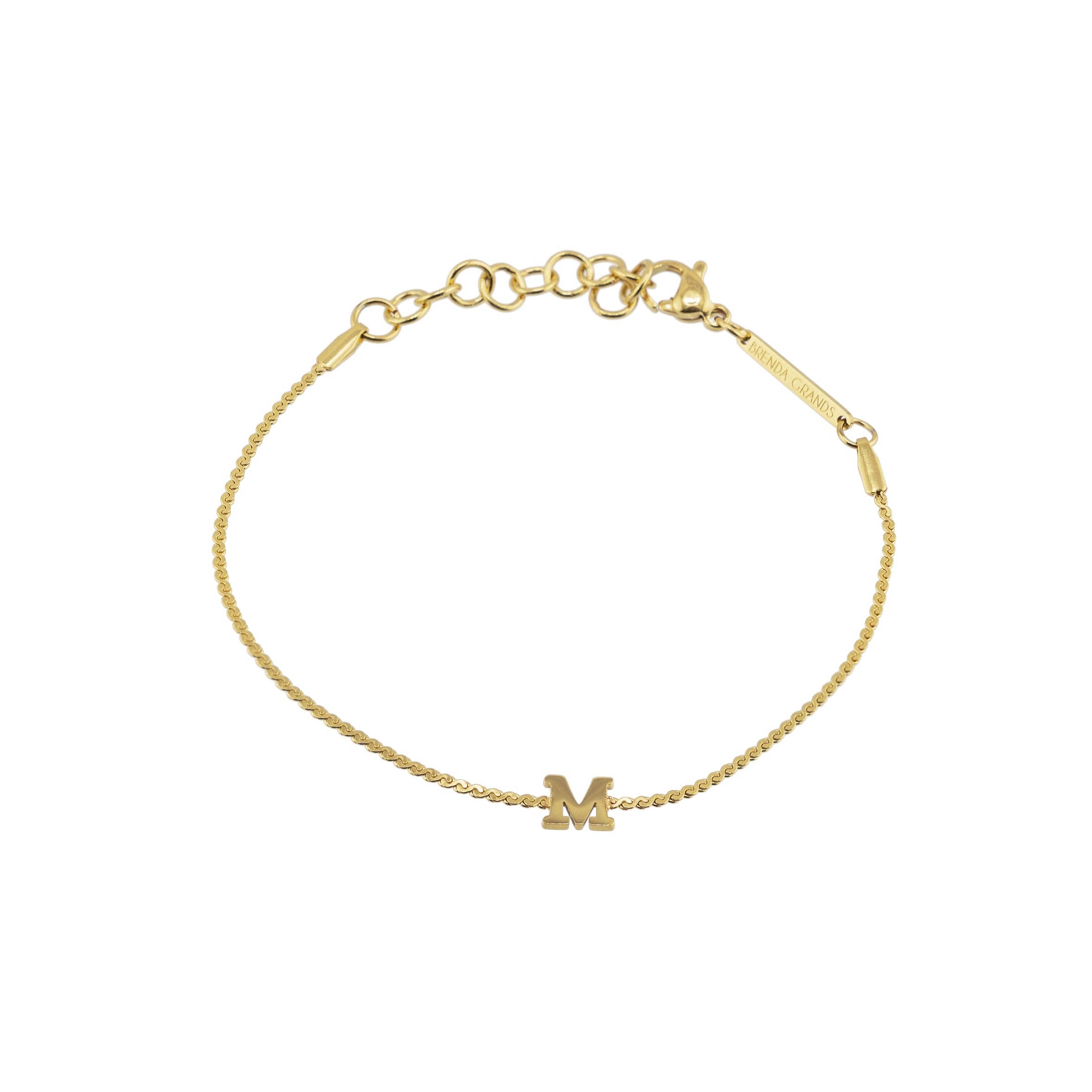 Brenda Grands Jewelry – Großhandel Armband mit Charms/Anhängern – Wasserdichtes zierliches Gold-Initialen-Armband28