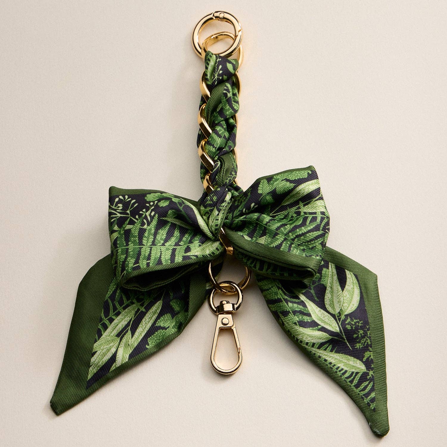 Frem - Wholesale Keychain - Women's - Scarf Bow Keychain with Gold Chain Link – Elegant Bag or Key Accessory10