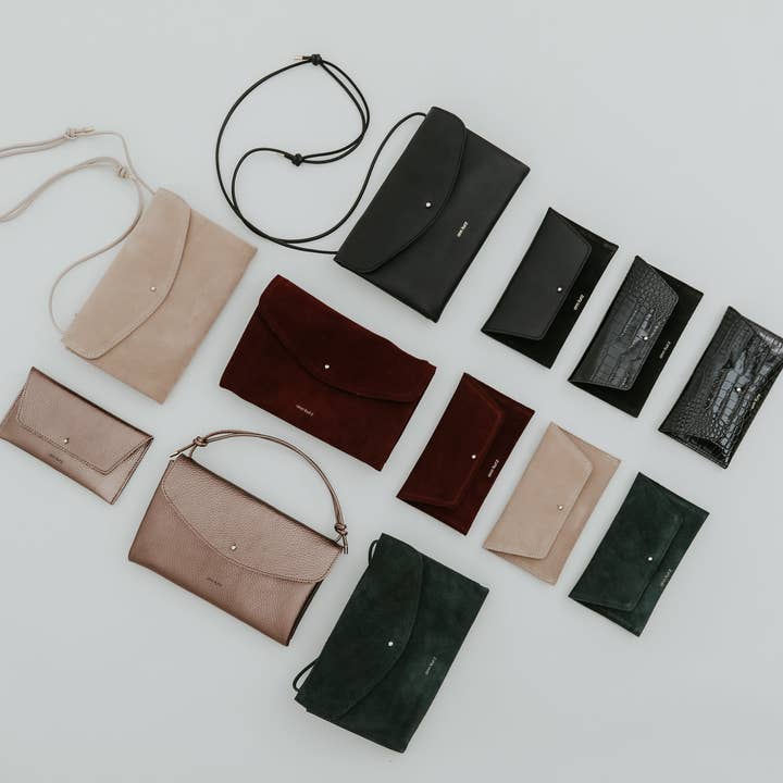 Mini envelopvormige portemonnee - Suède Caramelo voor wholesale door Ann Kurz