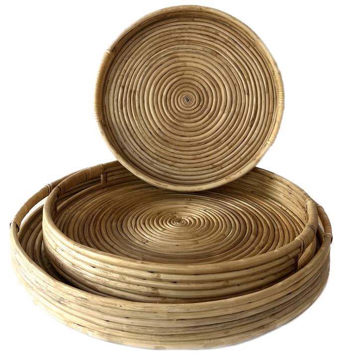 India Handicrafts Inc – Großhandel Deko-Tablett – Handgewebte Tabletts aus Rattan, 3er-Set1