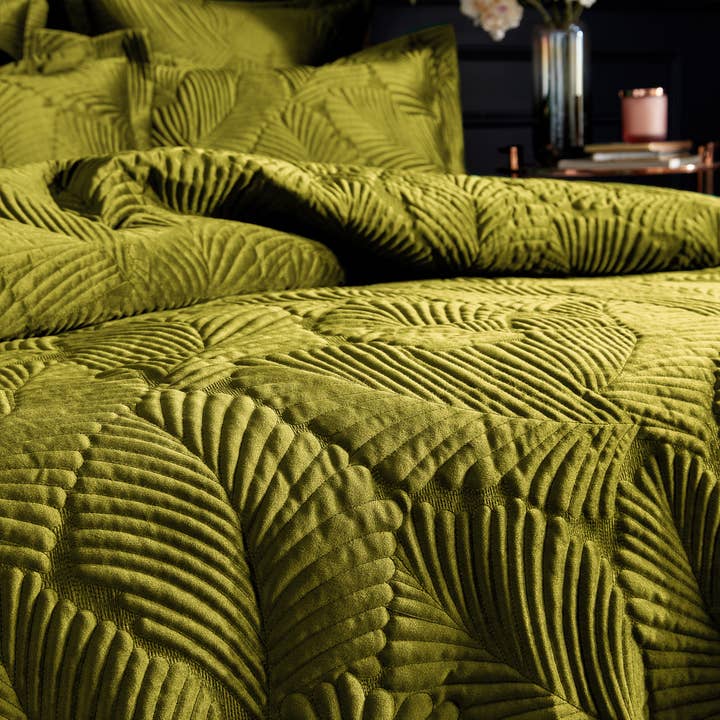 Palmeria Quilted Velvet Duvet Cover Set Moss for wholesale on Faire