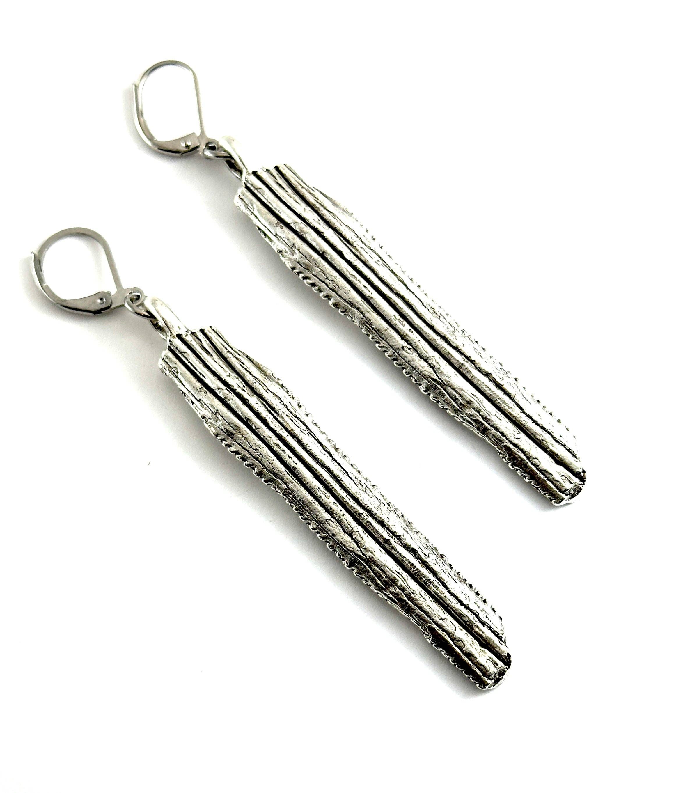 Crunchy Diva Designs - Vendita all'ingrosso Orecchini pendenti - Collezione Organic Casting - Orecchini Coda di Razza Fossilizzata1