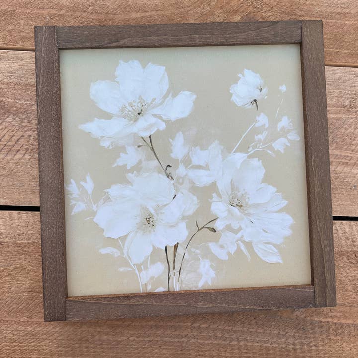 Fiori bianchi primaverili per la vendita all'ingrosso da parte di B & C Signs