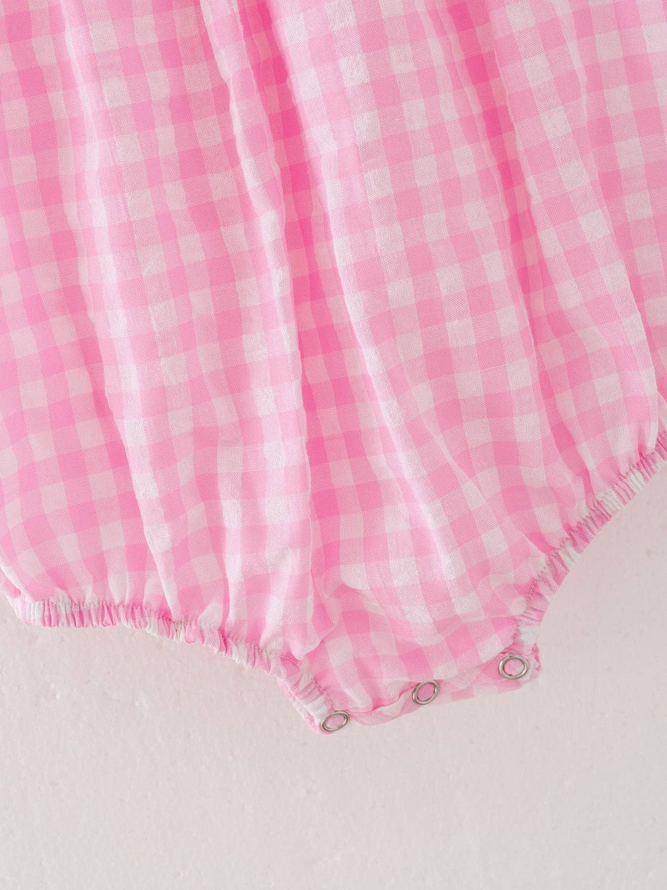 Rylee Faith Designs – Engroshandel Romper - Baby – Farm Pink Smocking Broderet Romper til piger7