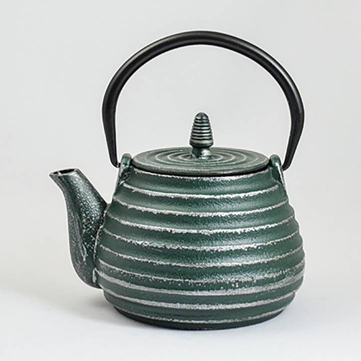 Classic cast iron teapot, 0.8l green silver for wholesale by Ja-Unendlich