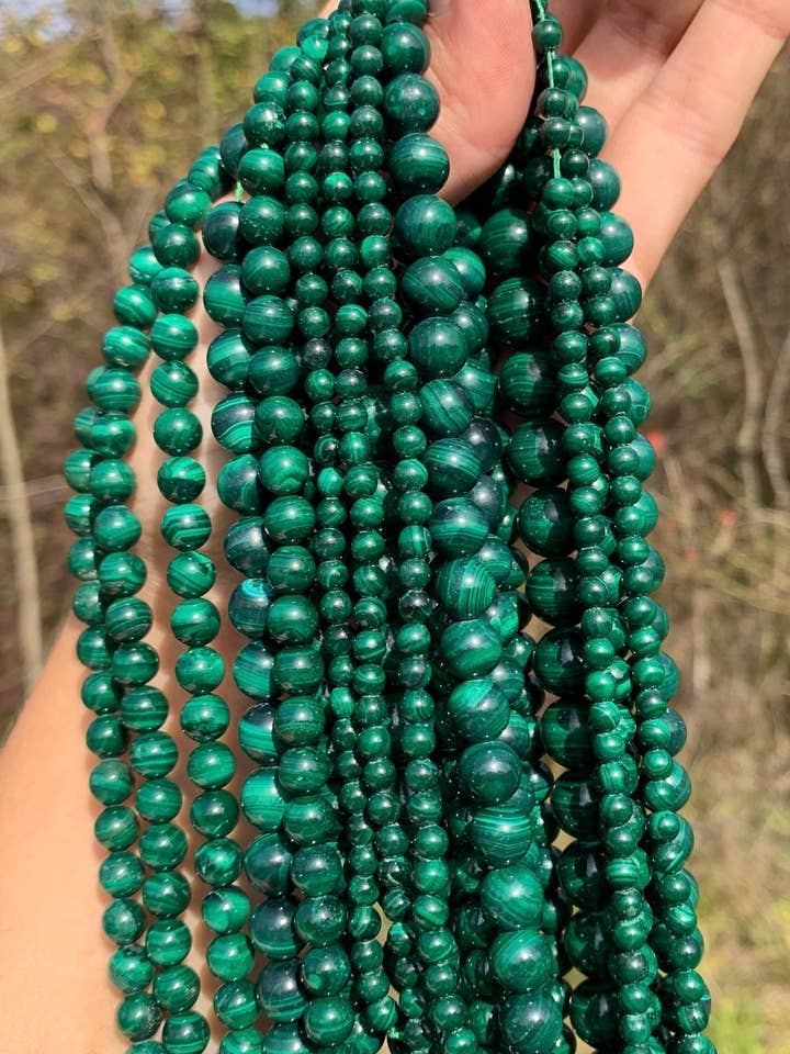 Esferas de malaquita entre 4 e 10mm MU por atacado de A l'or gemmes