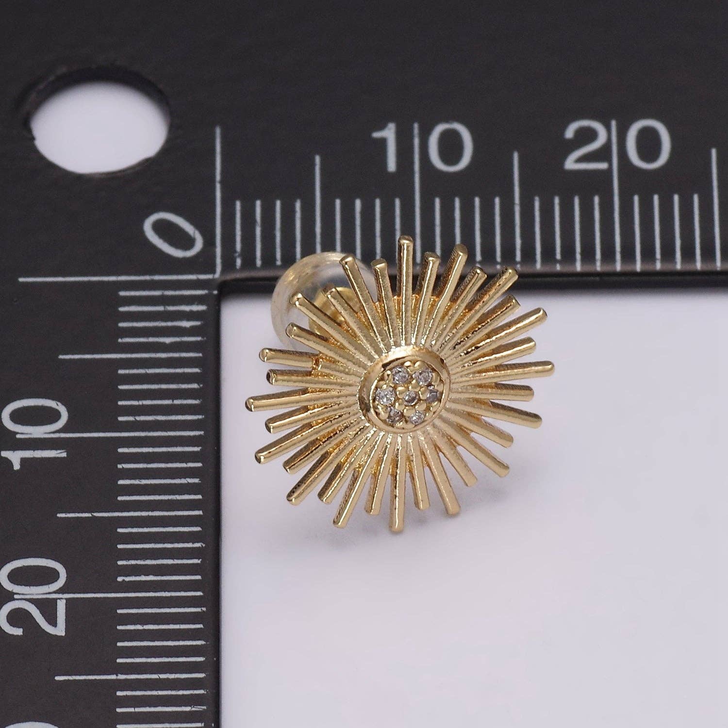 Aim Eternal - Wholesale Stud/Post Earrings - Dainty Sun earrings ?€? sunburst stud earrings ?€? gold sun earrings ?€? gold stud earrings ?€? Cz Everday earrings ?€? small earrings T2341