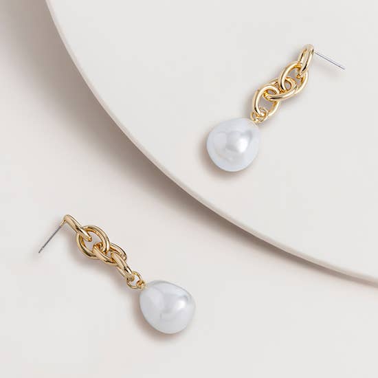 Super Amazing - Wholesale Dangle Earrings - Chain Link and Pearl Drop Earrings
0