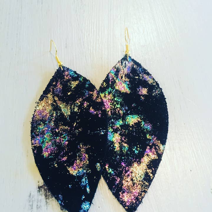Boucles d'oreilles Feuilles Glitz et Glam pour la vente par JAG/ged Edge Jewelry