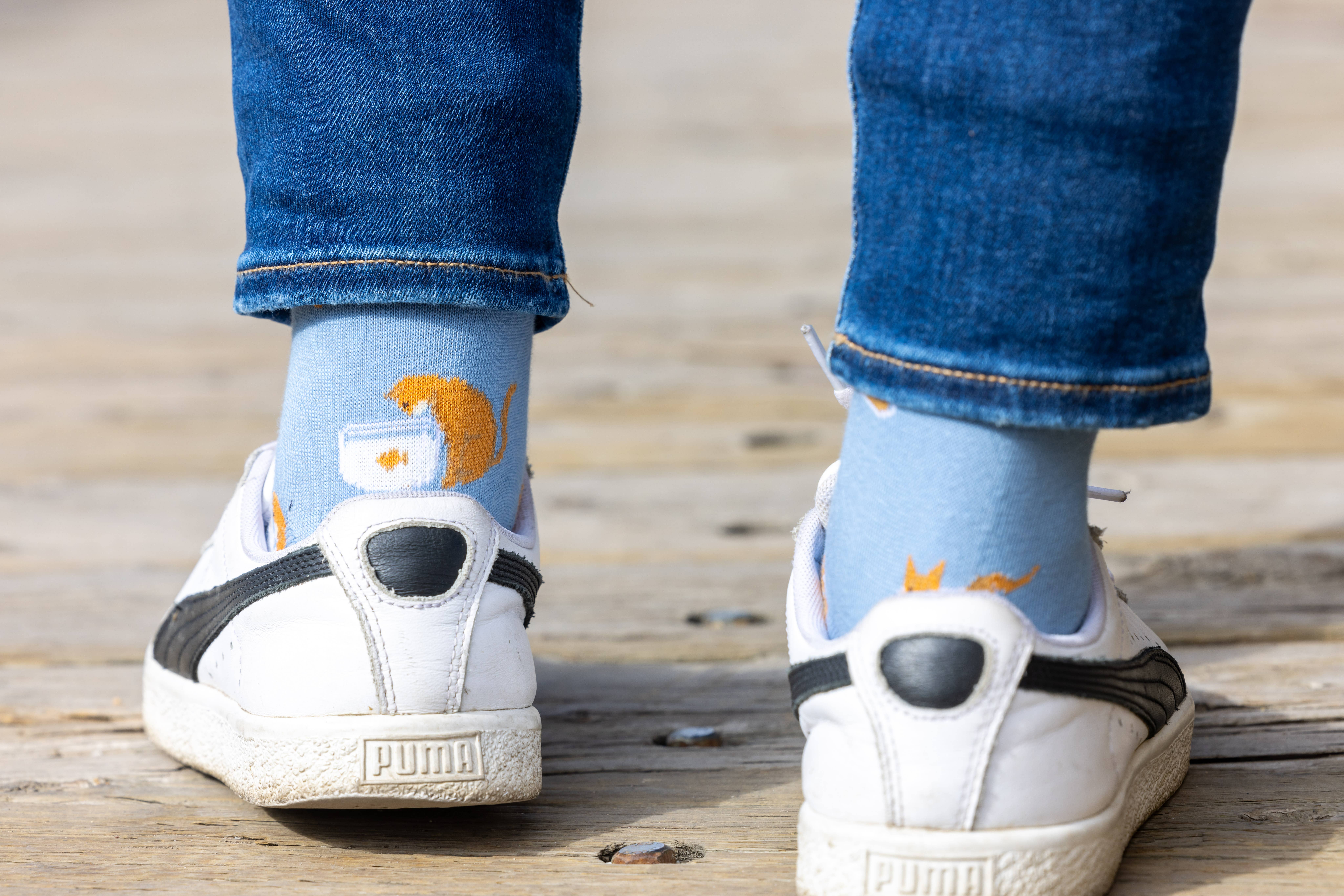 Friday Sock Co. – Meias - Mulher por atacado – Meias de Mulher com Gatos e Peixes Dourados2