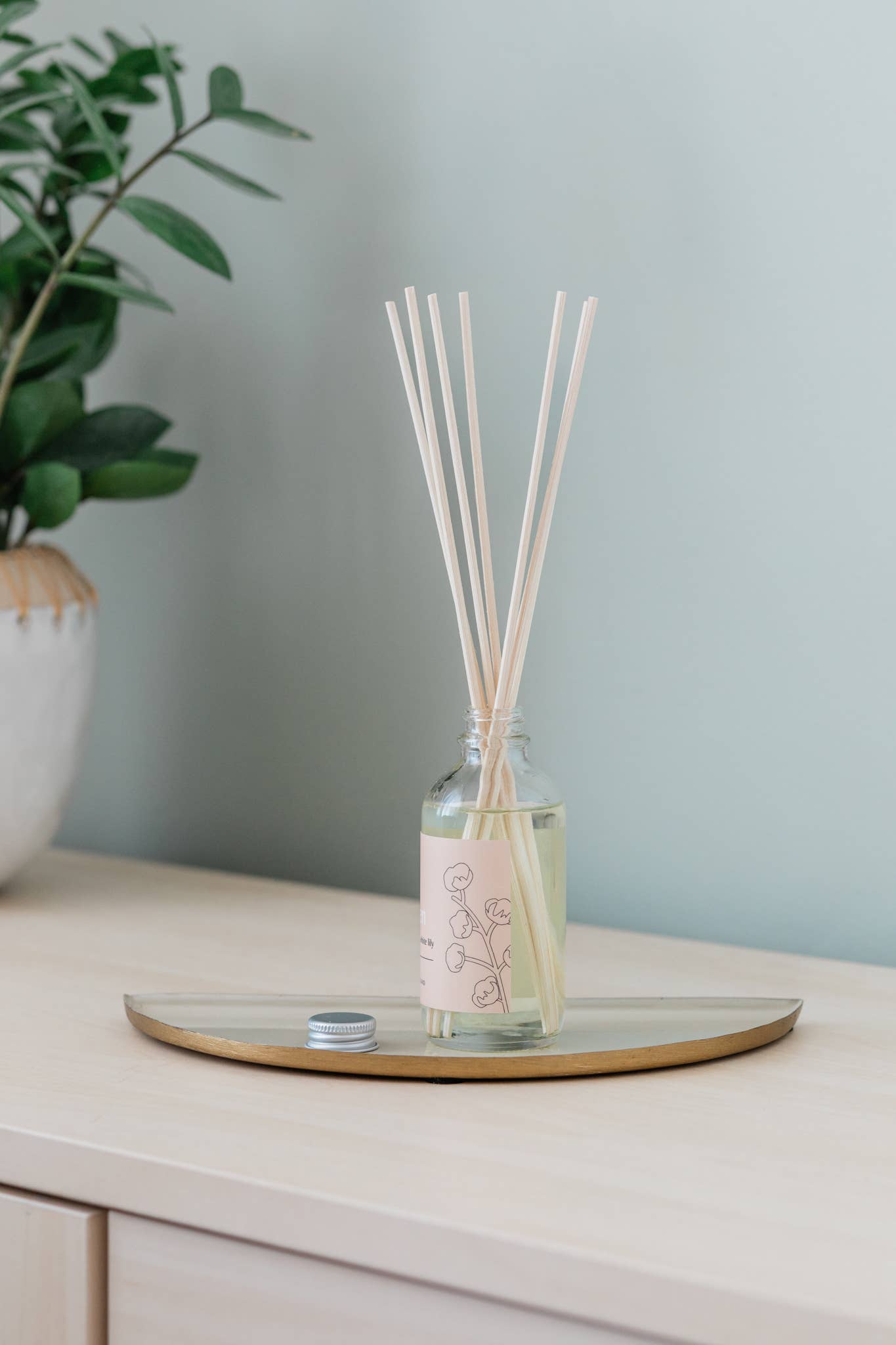 By Caley Joy - Wholesale Reed Diffuser - Ruffled Linen | Reed Diffuser3