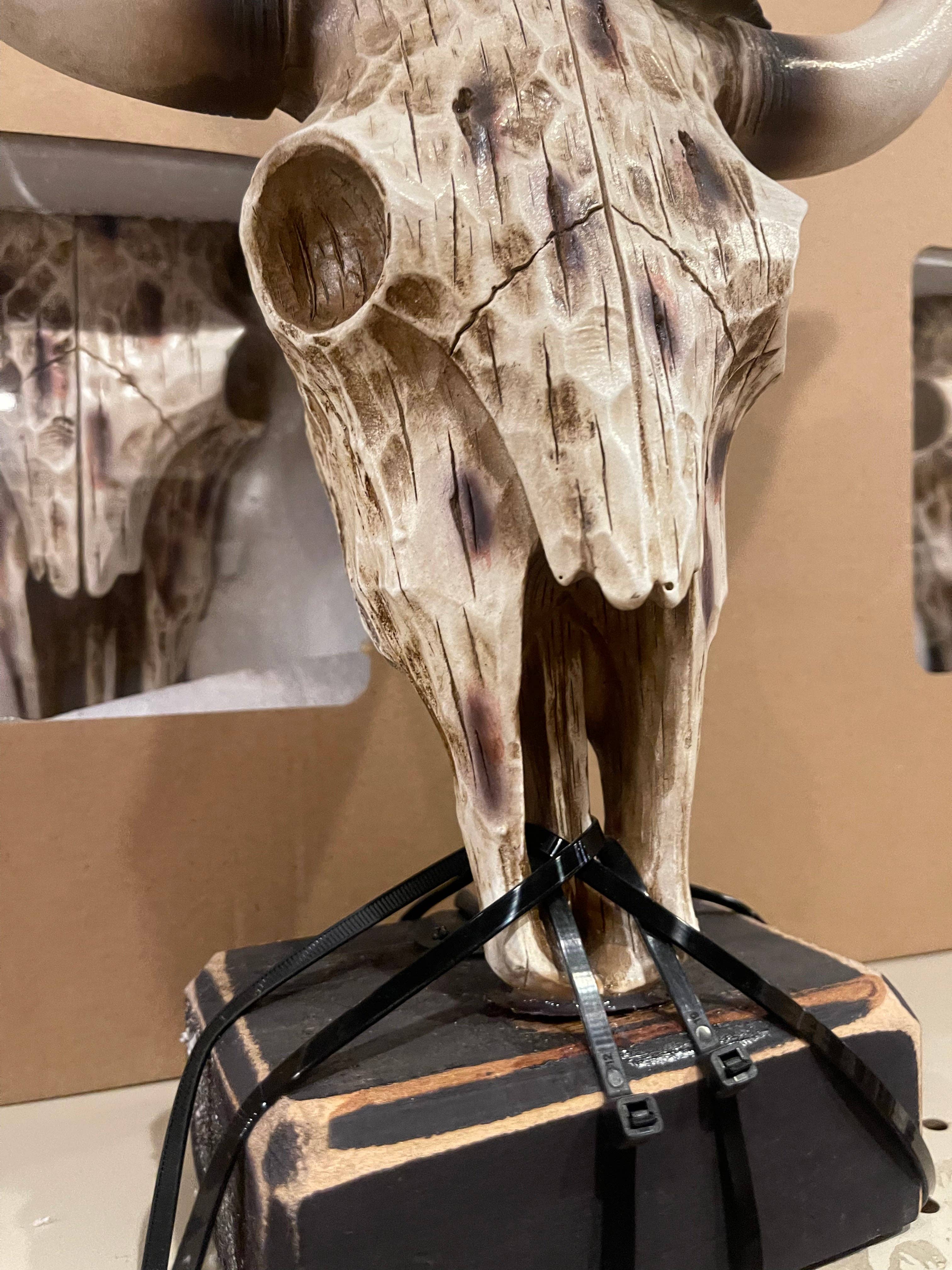 Broads Market - Wholesale Decorative Figurine - Cowskull Sunflower Cactus Statue2